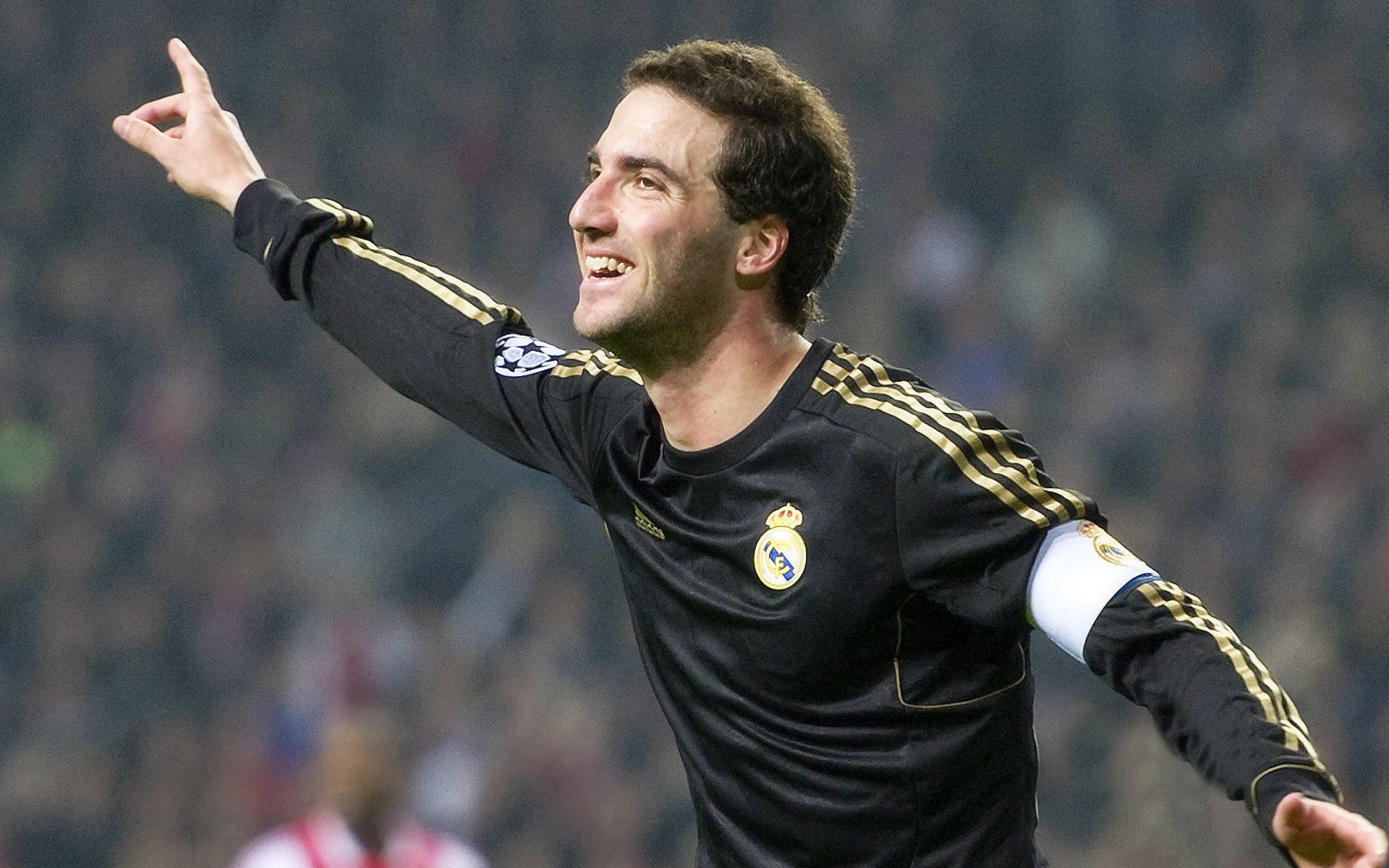 mk sport-英超高强度对抗风格对比西甲技术流打法，西甲和英超风格